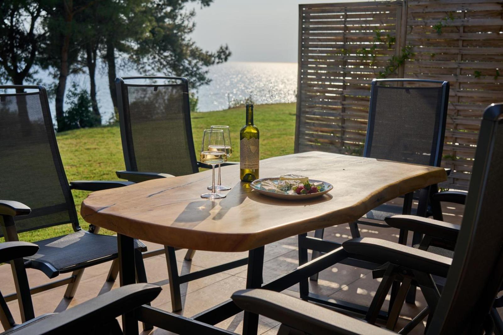 Summerday Villa Private Beach Nea Iraklia Dış mekan fotoğraf