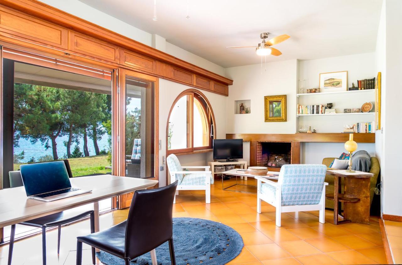 Summerday Villa Private Beach Nea Iraklia Dış mekan fotoğraf