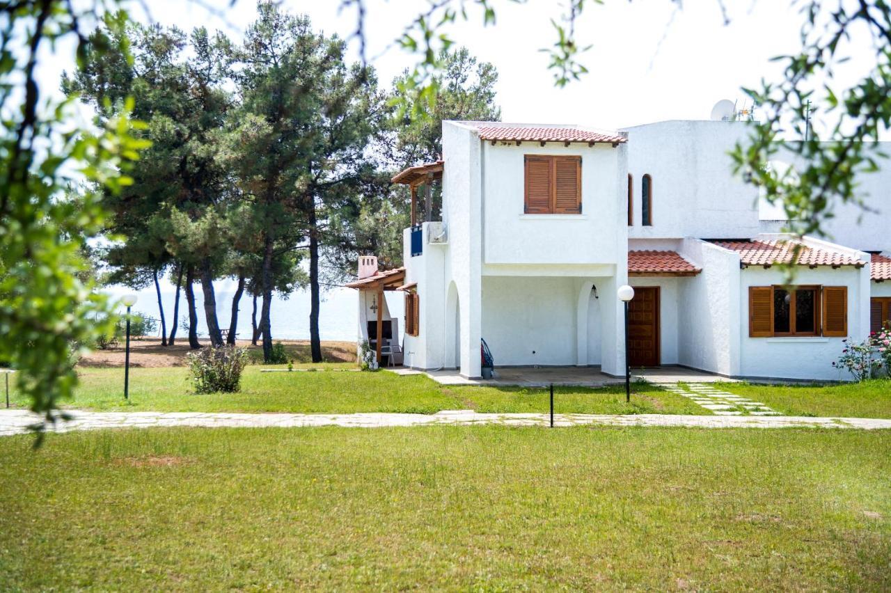 Summerday Villa Private Beach Nea Iraklia Dış mekan fotoğraf