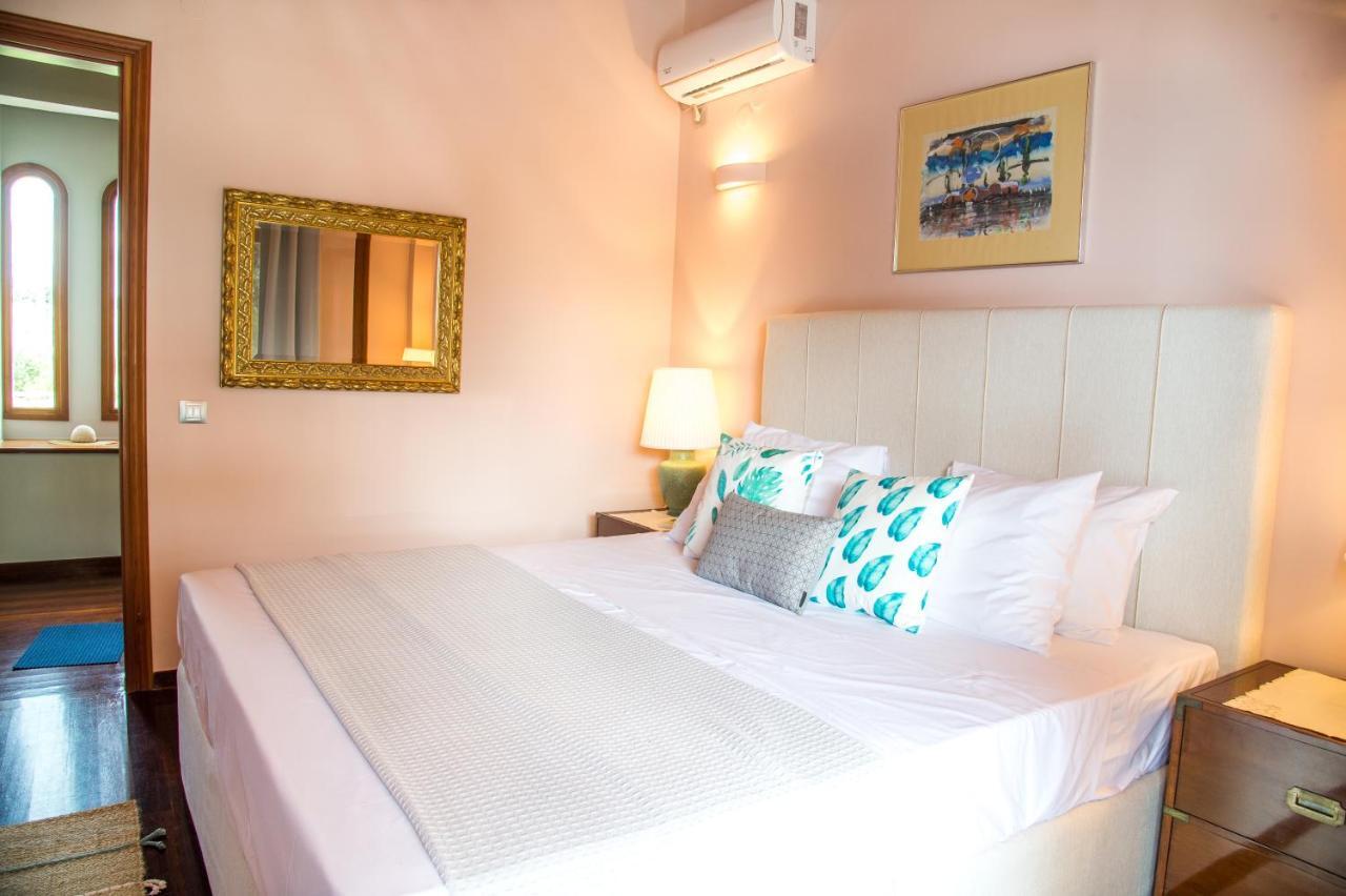Summerday Villa Private Beach Nea Iraklia Dış mekan fotoğraf