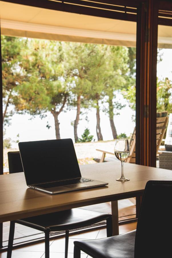 Summerday Villa Private Beach Nea Iraklia Dış mekan fotoğraf