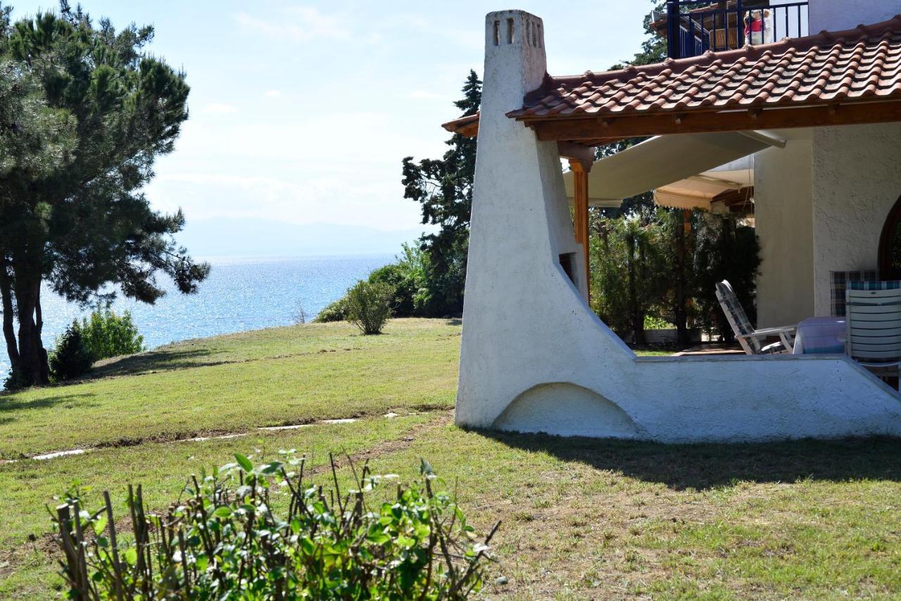 Summerday Villa Private Beach Nea Iraklia Dış mekan fotoğraf